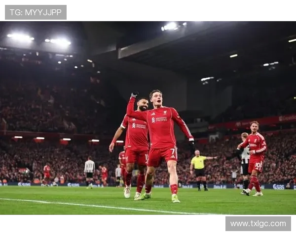 2019年英超经典对决利物浦与热刺的巅峰对抗回顾与分析 2019年英超经典对决利物浦与热刺的巅峰对抗回顾与分析